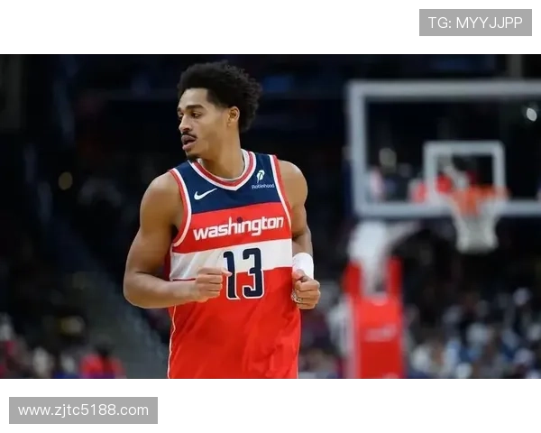 普尔半场状态低迷仅靠罚球得分三分球全失手表现令人失望